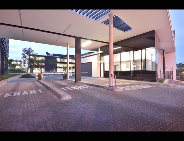4,456M² OFFICE TO LET IN BRYANSTON